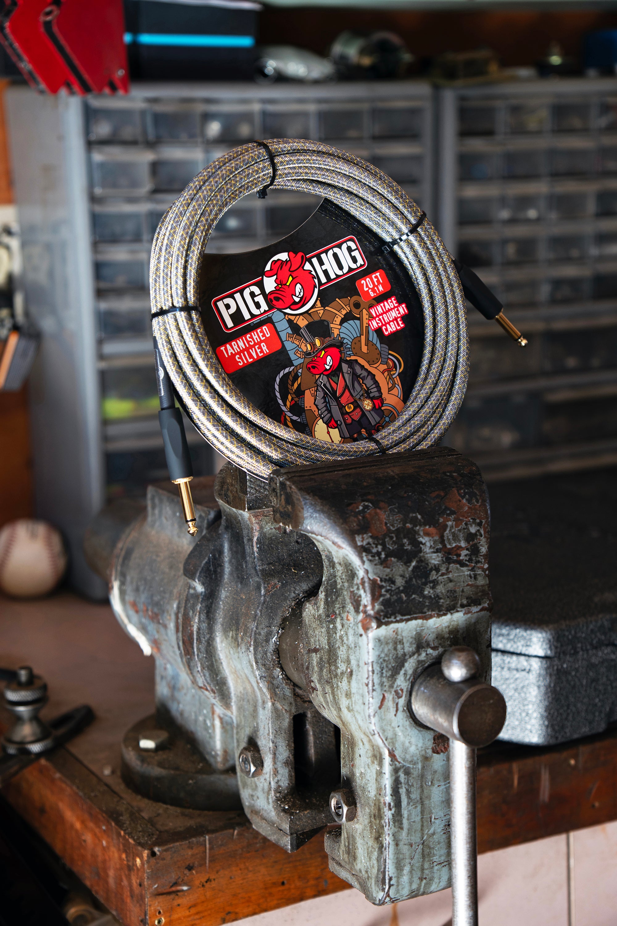 Pig Hog "Tarnished Silver" Instrument Cable, 20ft Right Angle