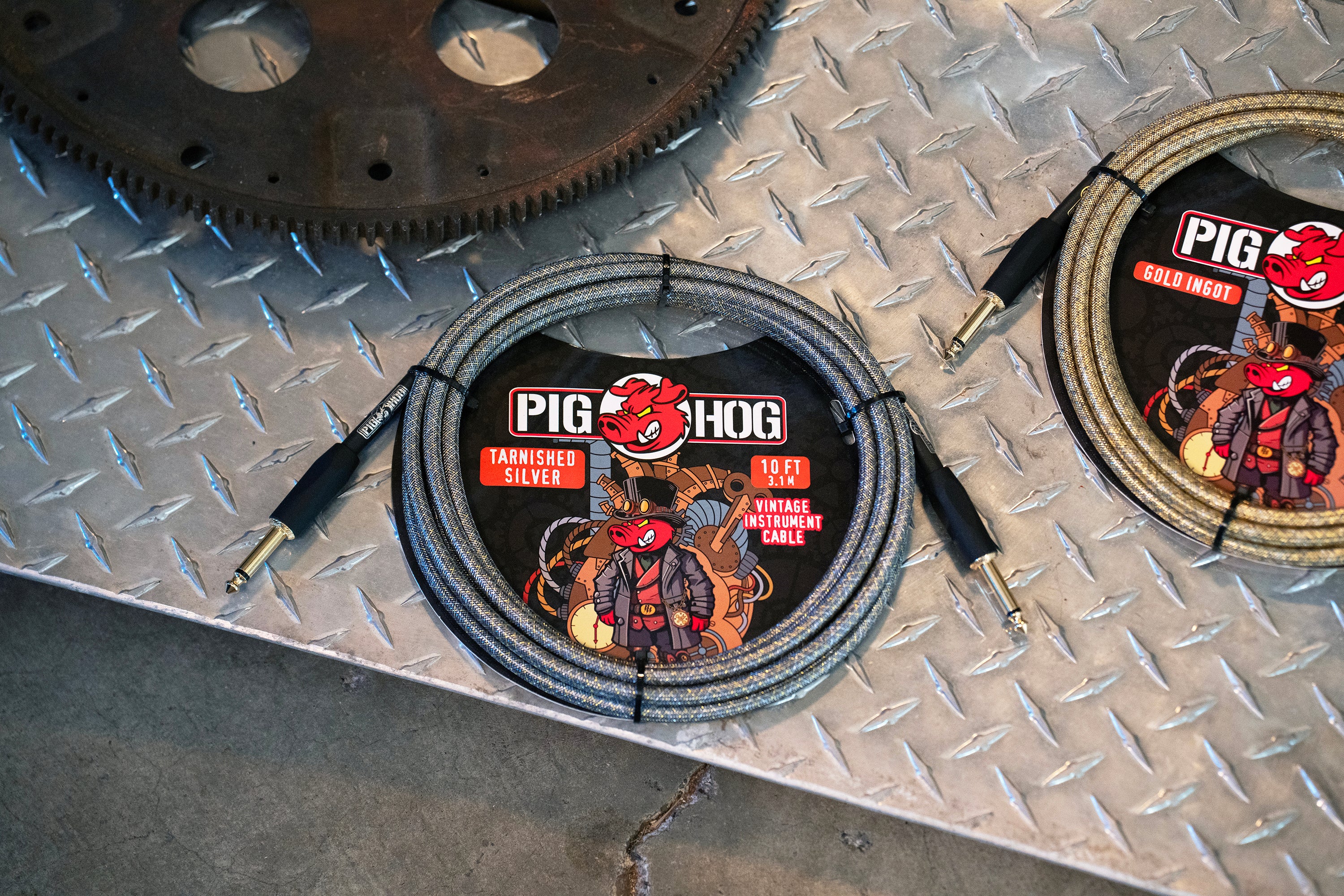 Pig Hog "Tarnished Silver" Instrument Cable, 10ft Right Angle