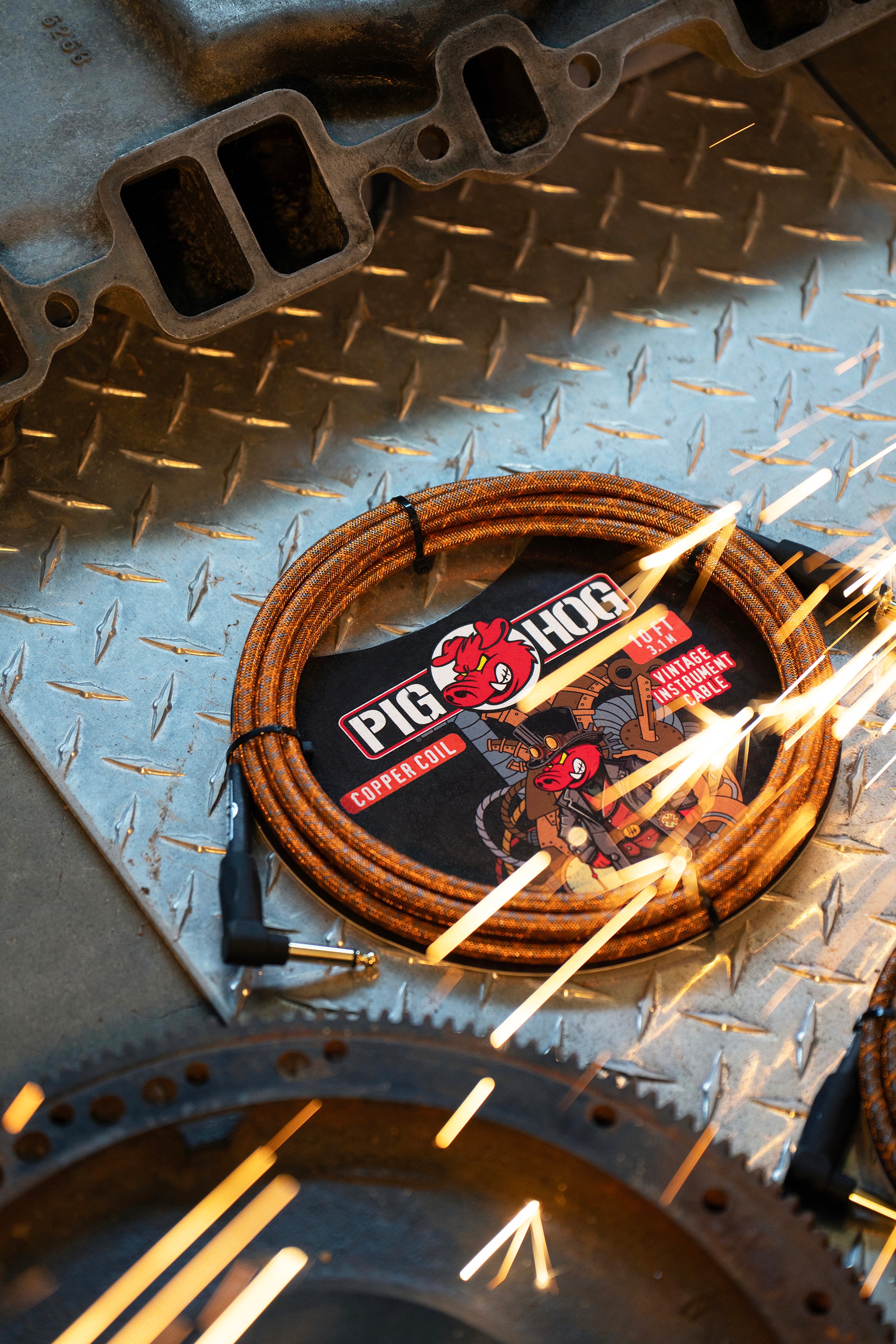 Pig Hog "Copper Coil" Instrument Cable, 10ft Right Angle