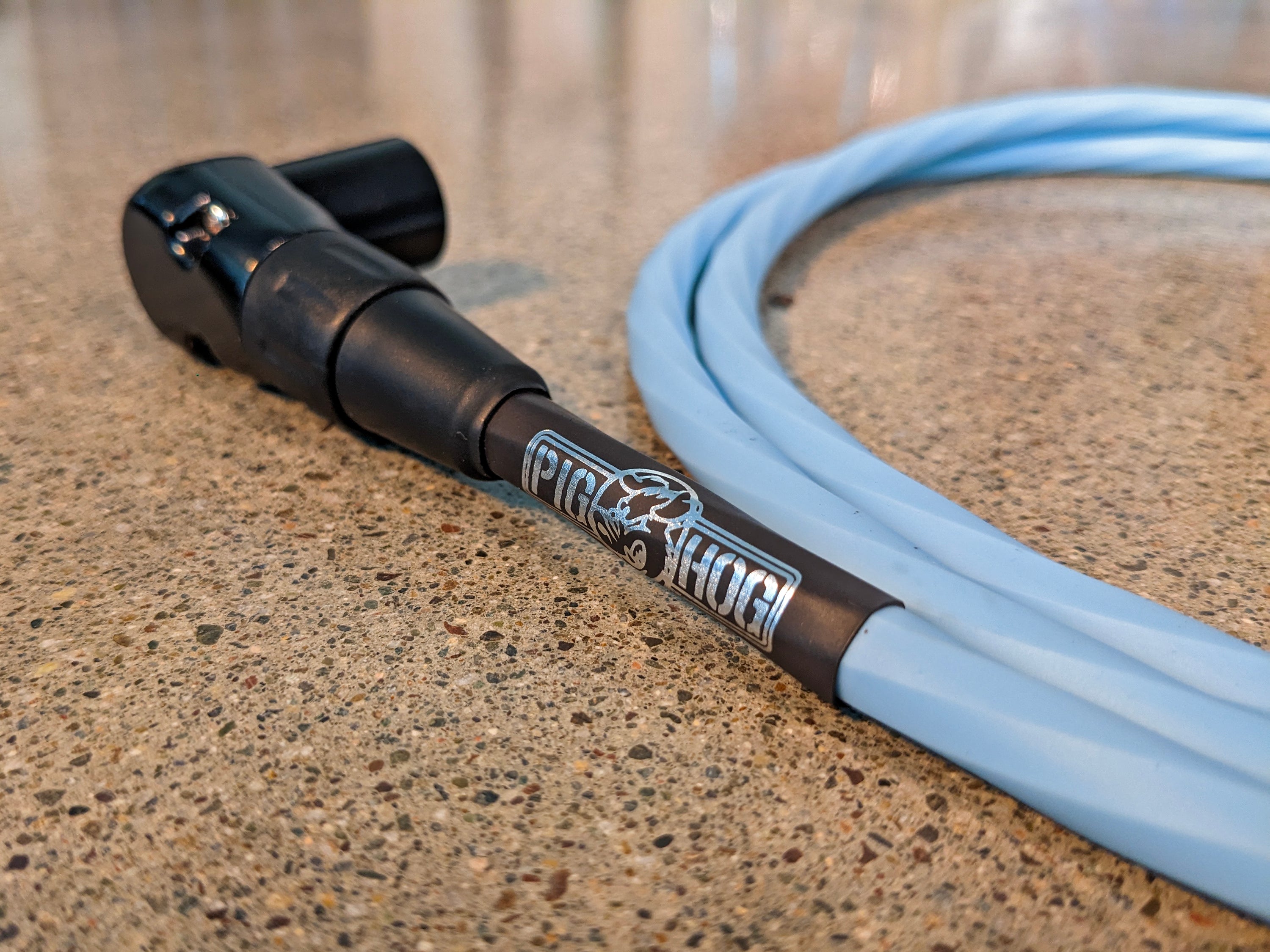 Pig Hog Hex Series Right Angle Mic Cable - Daphne Blue